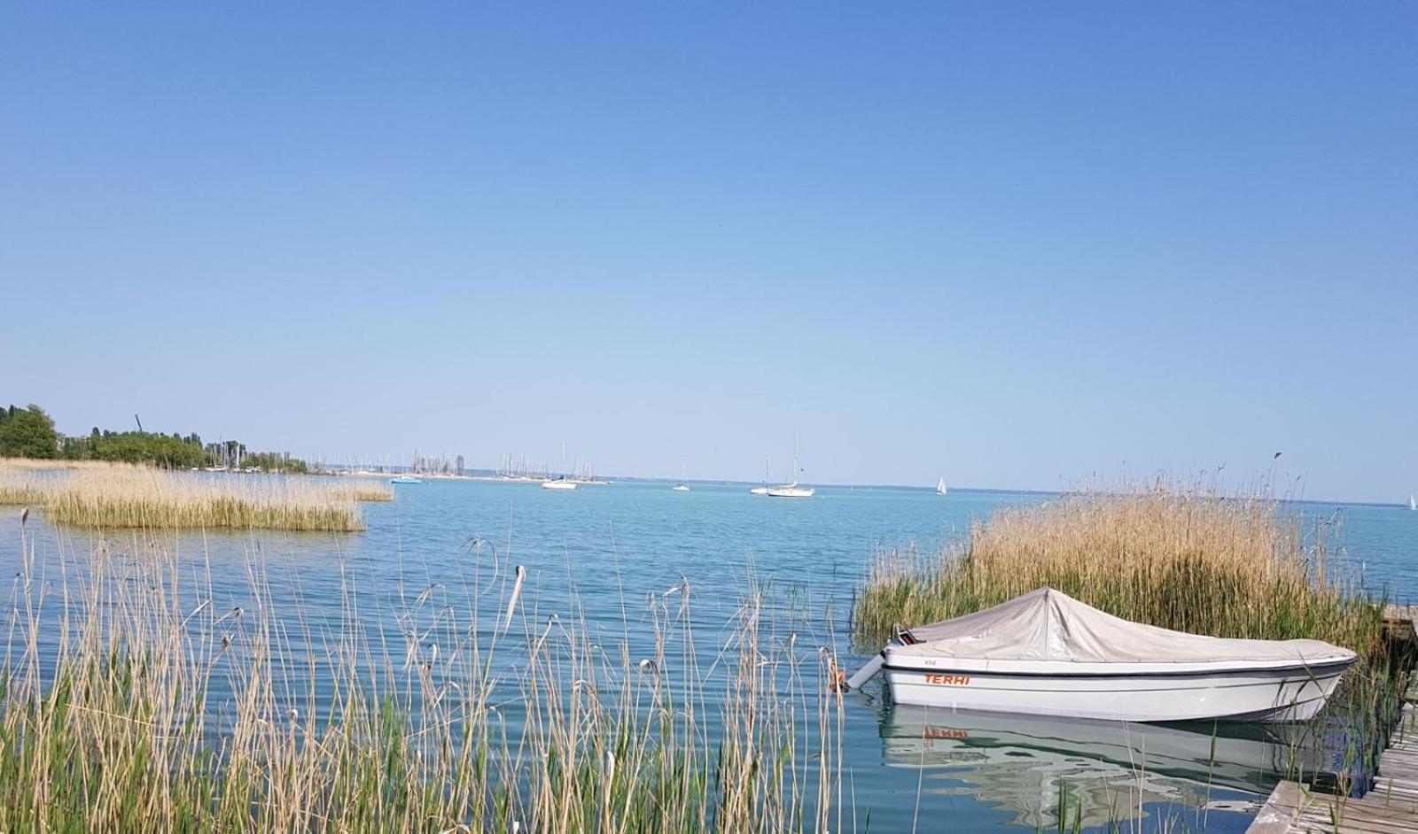 Coastline Balaton Apartment Alsóörs Buitenkant foto
